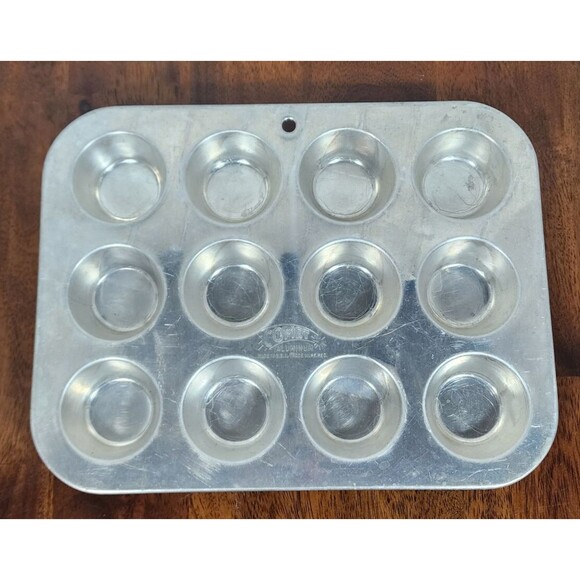 Vtg Comet 12 Cup Aluminum Mini Muffin Pan Tray Bakeware Candy Making USA MCM - Picture 1 of 3
